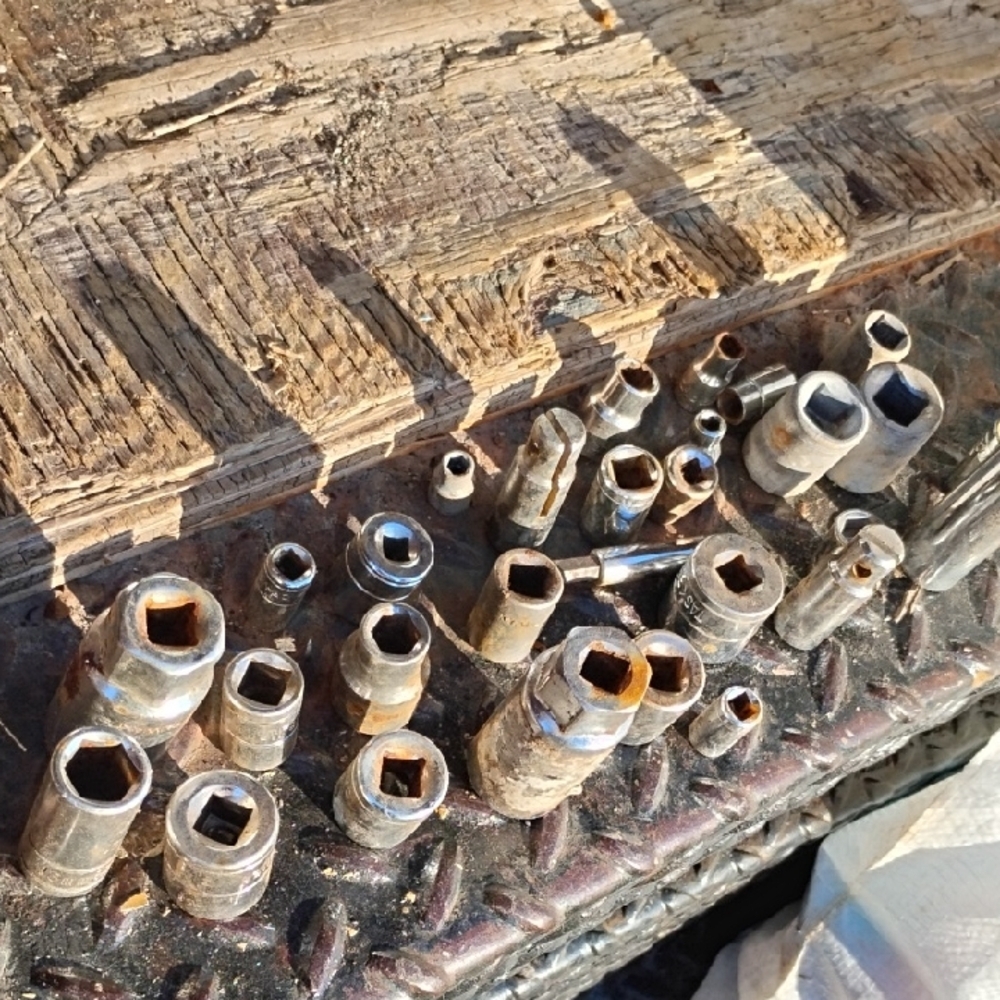 Assorted Metal Socket Set